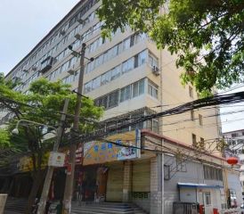 西站万辉旁两室一厅房子干净随时能入住