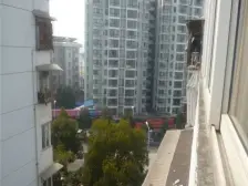 山庄花苑 3室1厅 东南