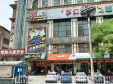 西关十字地铁口,西单张掖路步行街 海鸿大厦复式