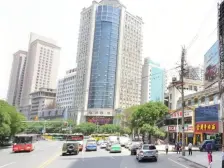 西关地铁口,设施齐全,交通便利,小区管理规范