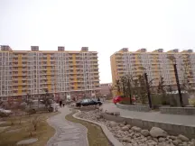 假日山水华庭