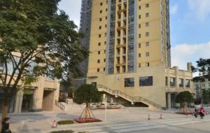 蓝润睿城3室2厅东南