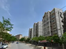 房子产权清晰 格局方正 90平米露台 精装修