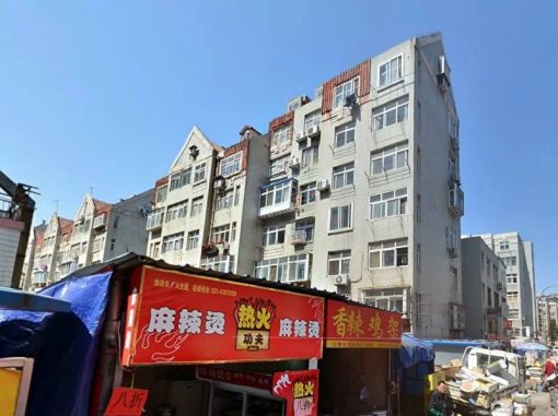 新湛二路小区1室1卫南朝向1700.00元/月出租