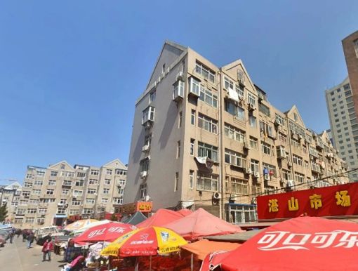 新湛二路小区1室1卫南朝向1600.00元/月出租