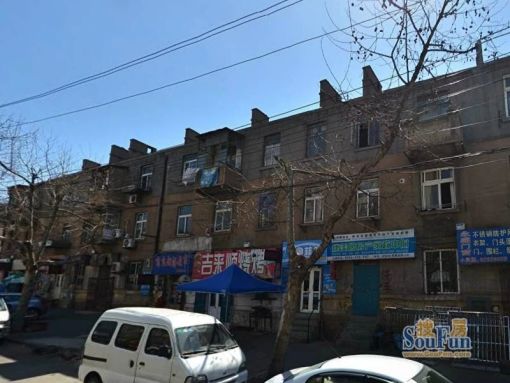 大连路小区3室1卫东西南北朝向2300.00元/月出租