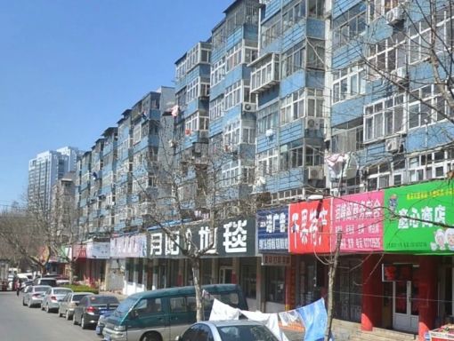 大连路小区2室1卫南朝向1300.00元/月出租