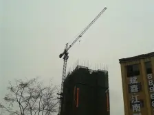 佣金3666元 龙洲湾精装两室,近轻轨,万达一个站,走路即可到达,拎包入住