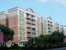 相近顺峰山公园 大型商场 朝花园别墅 靓装修