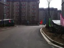 裕景苑,满五简装,前排全天采光,有车库,诚心出售