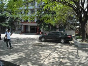 府青路一段3号3室2厅东南