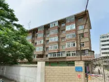 此房属于3居室户型 南北通透 无遮挡采光棒