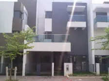 东逸湾南向单边位独栋别墅,临河,另外可使用面积大