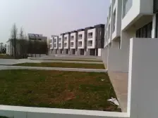 独栋别墅,位置好,花园大,有停车位,户型好