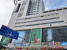 西站 地铁口旁边 正规2室1厅 电梯房