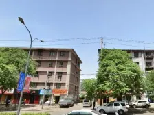 环球中 心旁 电梯大两室 院子大停车方便 近地铁