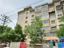 此房南北通透,正规小两室,户型规整,实用面积大