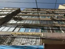 房子视野好,交通购物生活很方便,有院子可停车