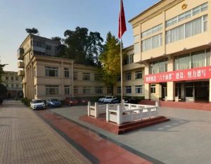 中铁十三局住宅小区2室2厅东