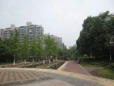 新城小区 好楼层 视野开阔 有车库车位 诚心卖