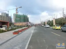 南山国际好赞房诚心出售,精装全新,看房有钥匙方便!