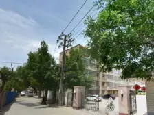 途径的公交车有35路,81路,107路,22路,7路,83路,