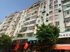 海富大厦低层小三房,方正通风透气好,