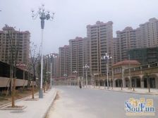 贵荣苑130平精装大三房,两梯两户高层。