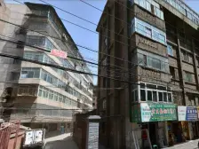 广场南口两室两厅朝东中等装修采光好无遮挡