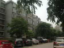 此房户型方正 精装修 全天采光 看房方便