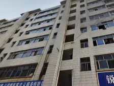 胜利四路,精装大二房,低楼层拎包住