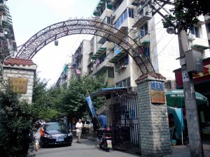 玉林南路13号2室1厅南北