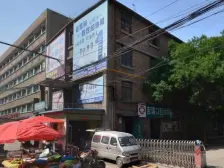 此房南北通透 两室二厅 配套齐全 出行方便 视野开阔