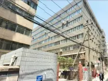 广场商圈 中间楼层,有地下停车位,房子视野无遮挡