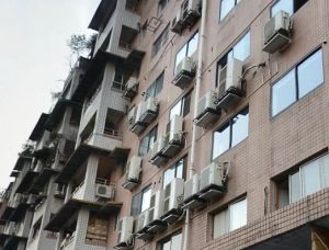 顺通河滨公寓5室2厅东南西