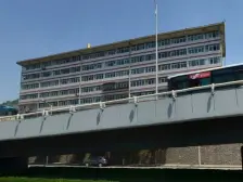 正规两居室 电梯房 河景 房