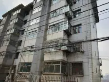 正规两居室 电梯房 河景 房