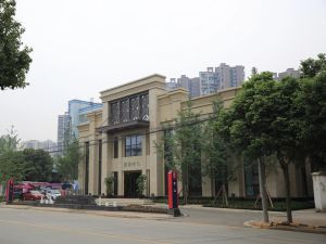 福泉中心1室1厅东南