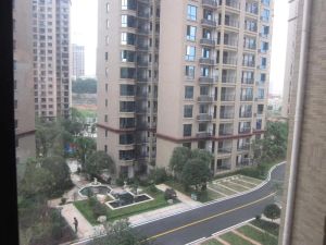 德思勤旁3房拎包入住楼龄新楼层好近地铁