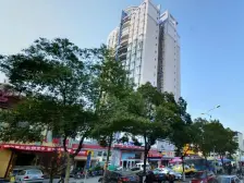 此房满五年,税费低,精装修拎包入住,全明户型