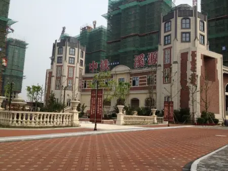 西侧紧邻高教园区的中心共享区,南师大泰州学院,南理工泰州学院 ,省牧图片