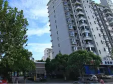 楼层好,视野宽阔,采光好,配套齐全,近地铁