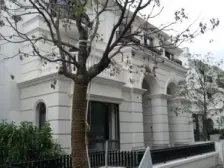 南京西路小别墅,拥有花园和地下室,电梯