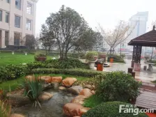 带露台三房,精装修可拎包入住,诚心出售