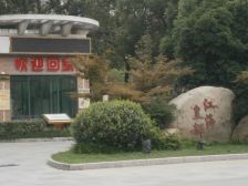 江海皇都1楼 总价低 看上可以谈 诚心卖 有钥匙