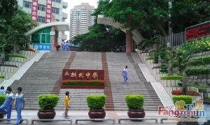 近关口,步行过关,户型方正,三面采光!