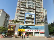 万达商圈精装房 拎包入住 交通便利!