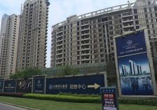 长顺滨江皇冠5室2厅南