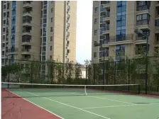 张江房龄15年以内的商品房小区,精装修,南北通三居室