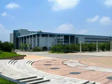 马滩地铁口 蓝岸丽舍 毛坯三室二厅二卫 客餐厅落地窗